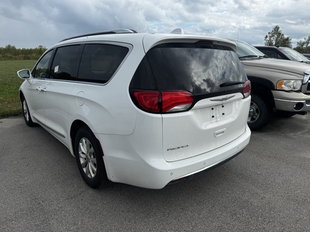2018 Chrysler Pacifica Touring Plus photo 8