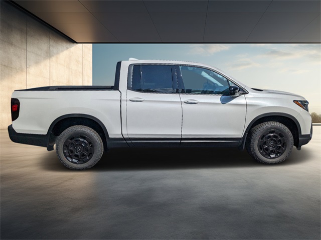 2025 Honda Ridgeline Sport photo 2