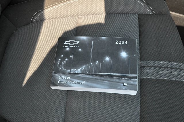 2024 Chevrolet Blazer 2LT photo 23