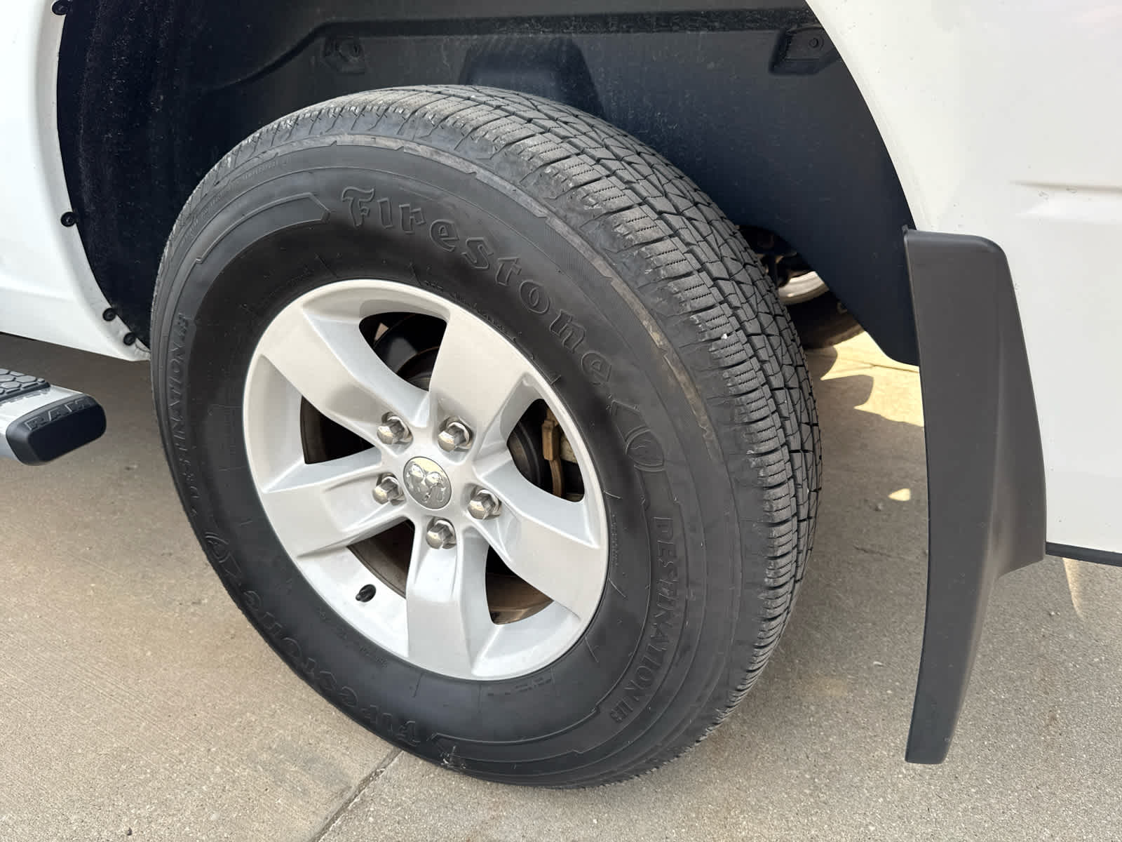 2019 Ram 1500 Classic SLT photo 9