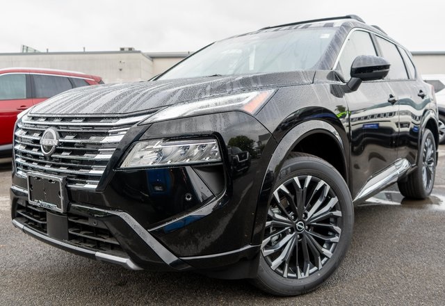 2026 Nissan Rogue Platinum's photo