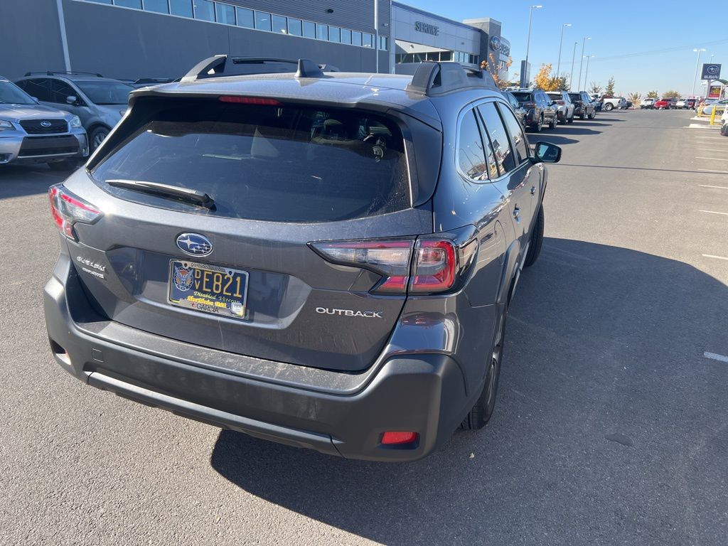 2025 Subaru Outback Premium photo 3