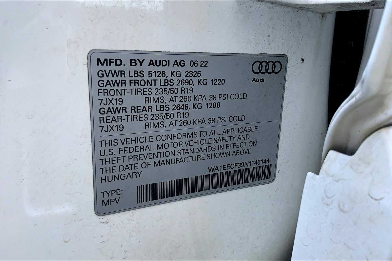 2022 Audi Q3 S line Premium Plus photo 32