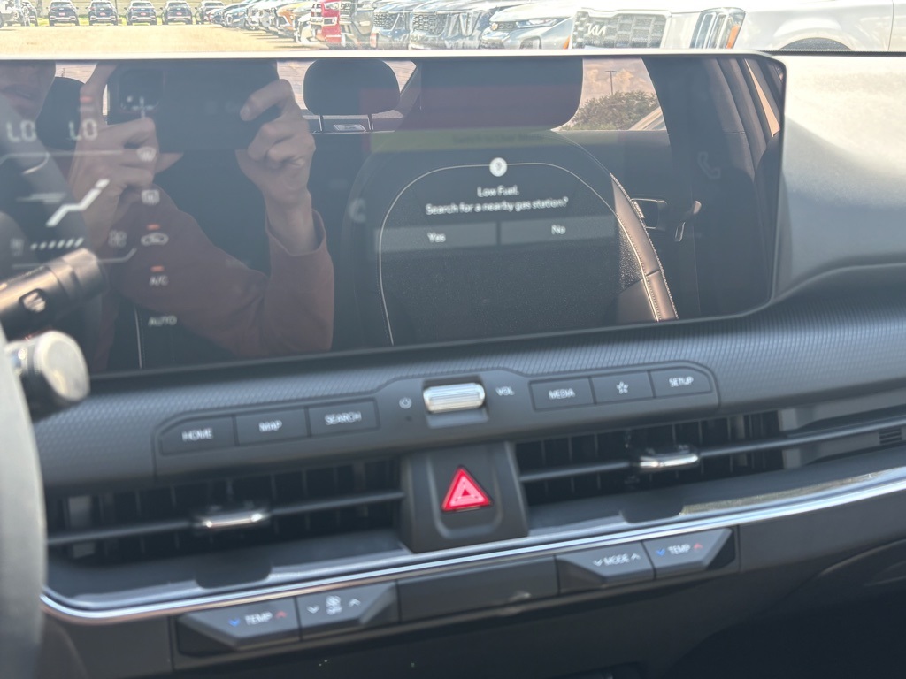 2025 Kia K4 GT-Line photo 9