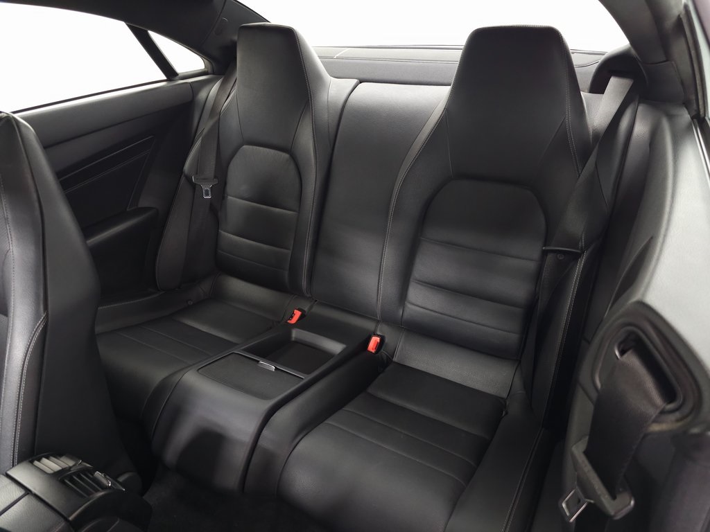 2016 Mercedes Benz E 400 4MATIC photo 22