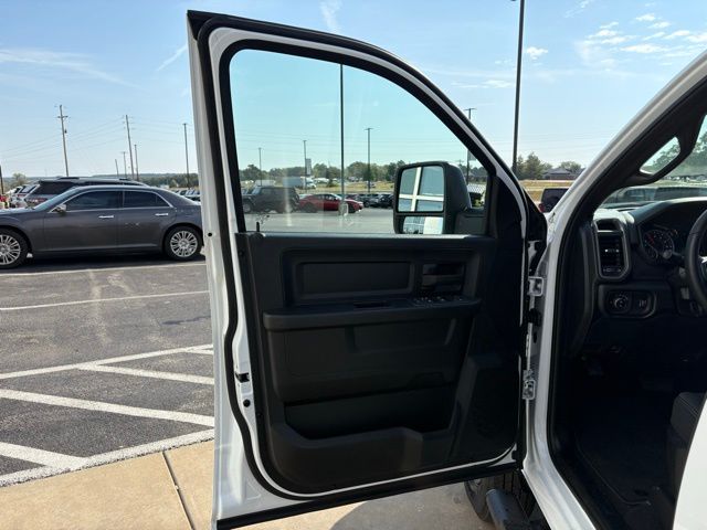 2026 Ram 3500 Tradesman photo 10