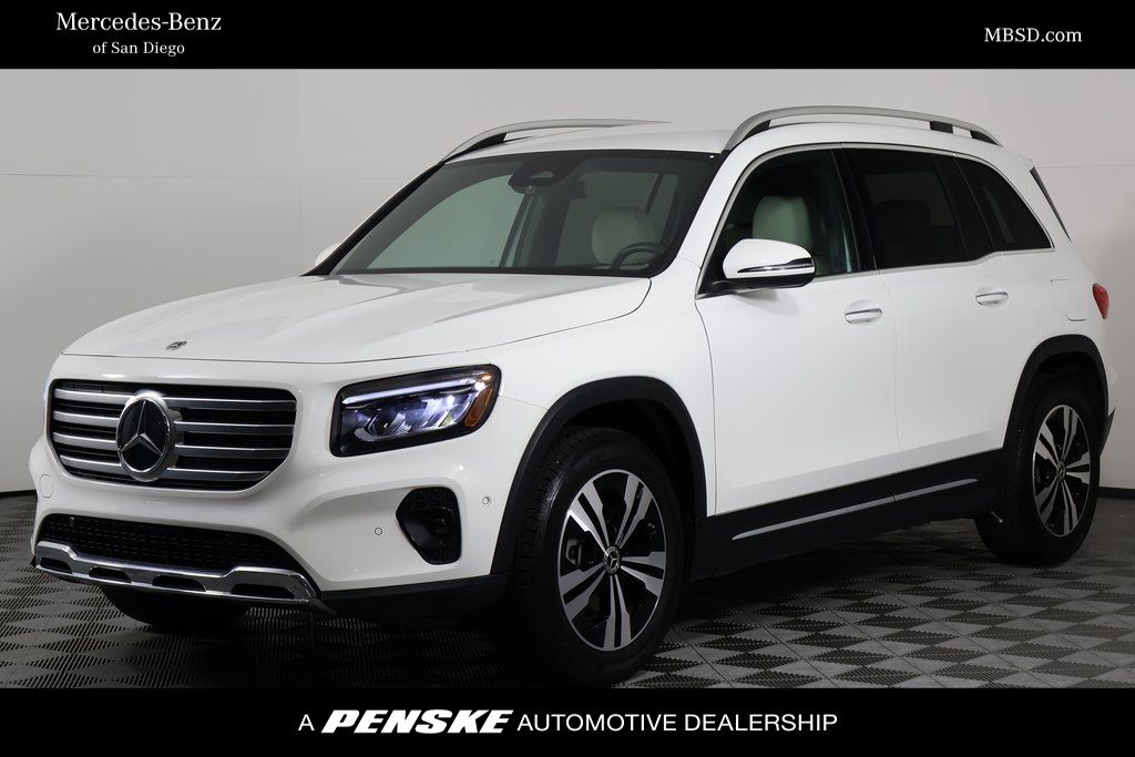 2025 Mercedes-Benz GLB Base's photo