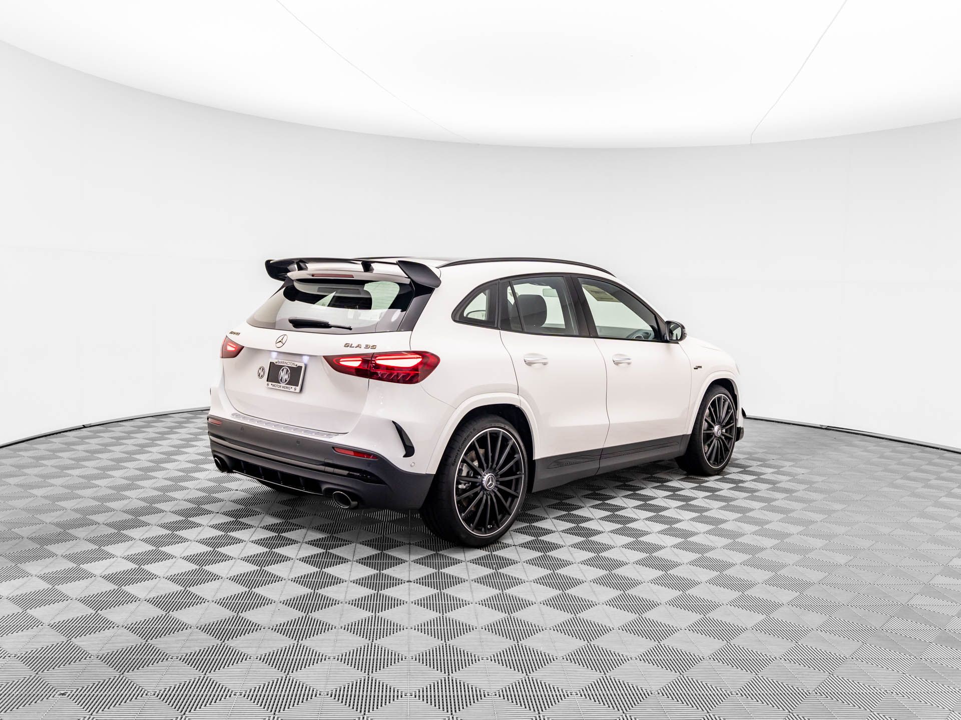 2025 Mercedes Benz GLA 35 AMG 4MATIC photo 2