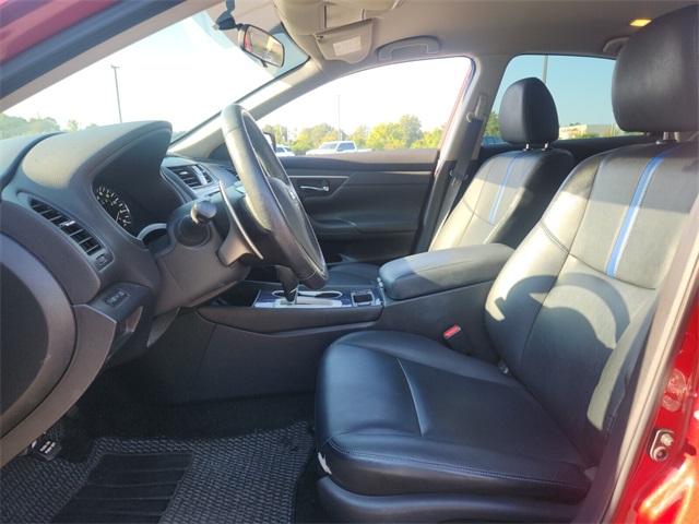 2018 Nissan Altima 2.5 SR photo 8