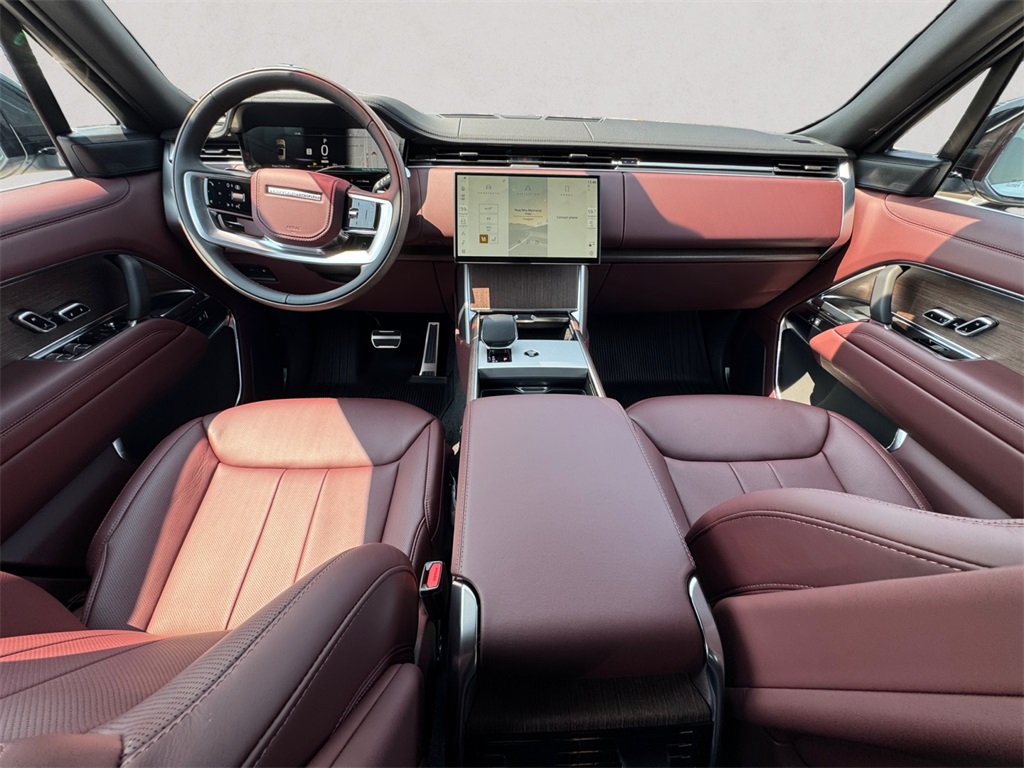 2025 Land Rover Range Rover SE photo 10