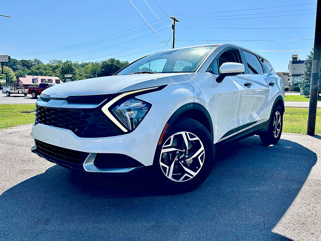 2023 Kia Sportage LX photo 2