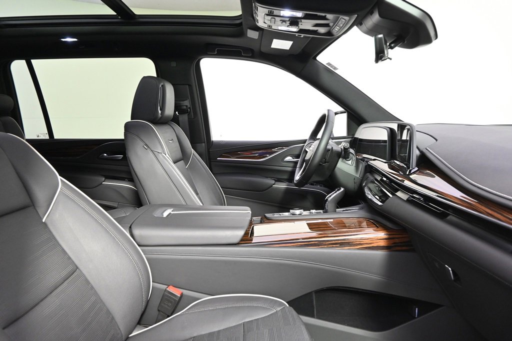 2024 Cadillac Escalade ESV Premium Luxury photo 16