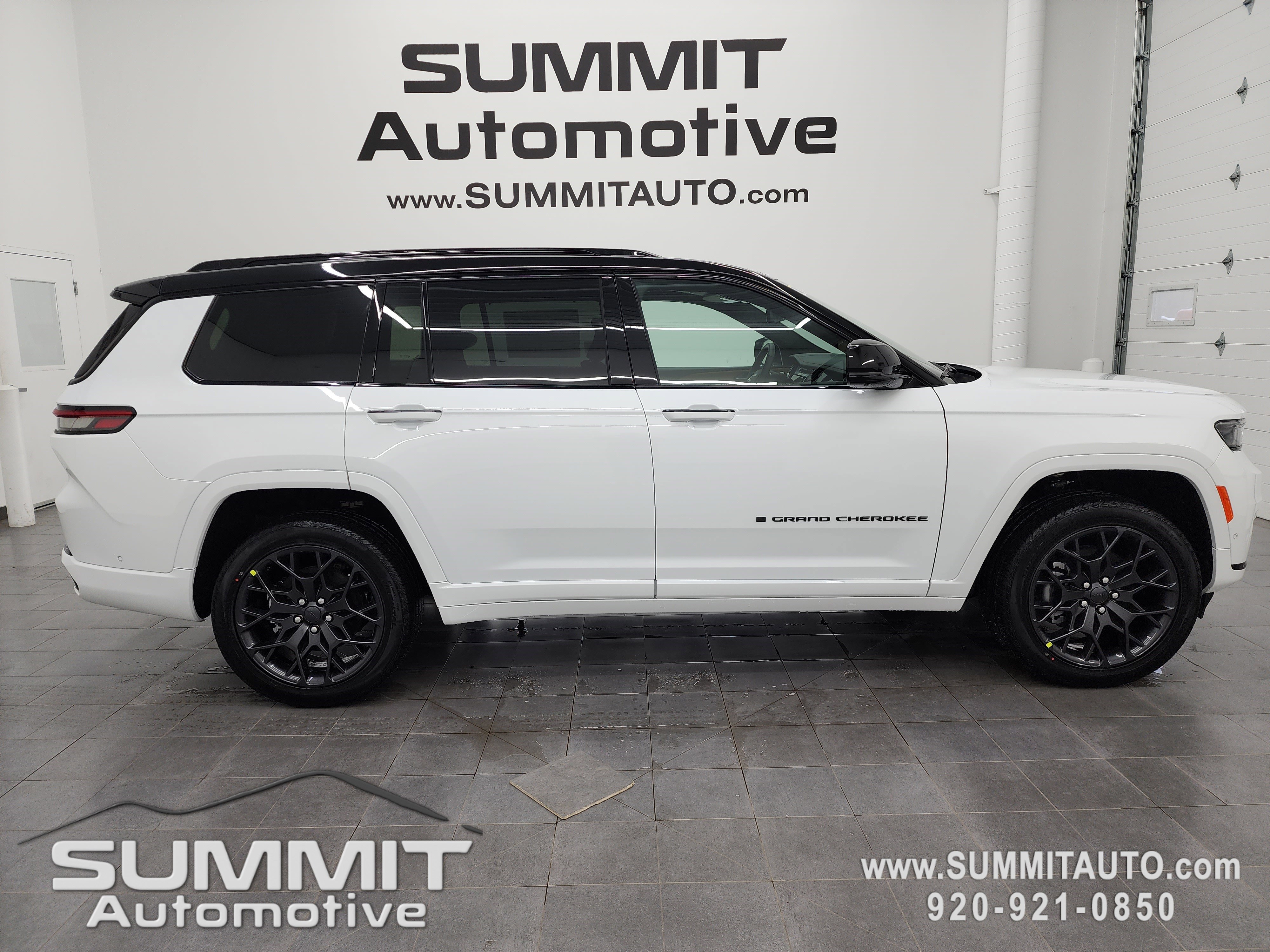 2025 Jeep Grand Cherokee L Summit Reserve's photo