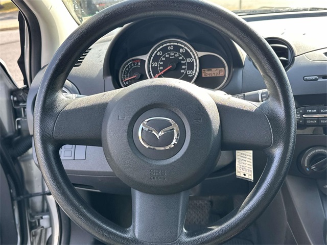 2012 Mazda Mazda2 Sport photo 16