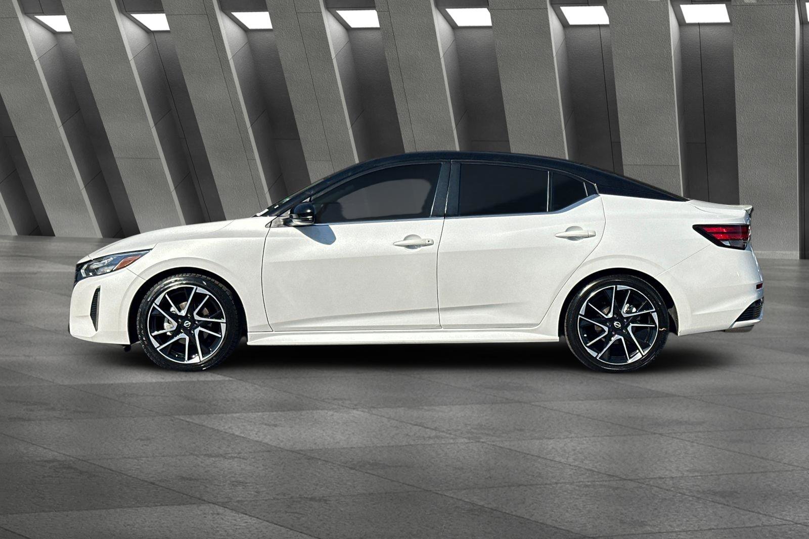 2024 Nissan Sentra SR photo 6