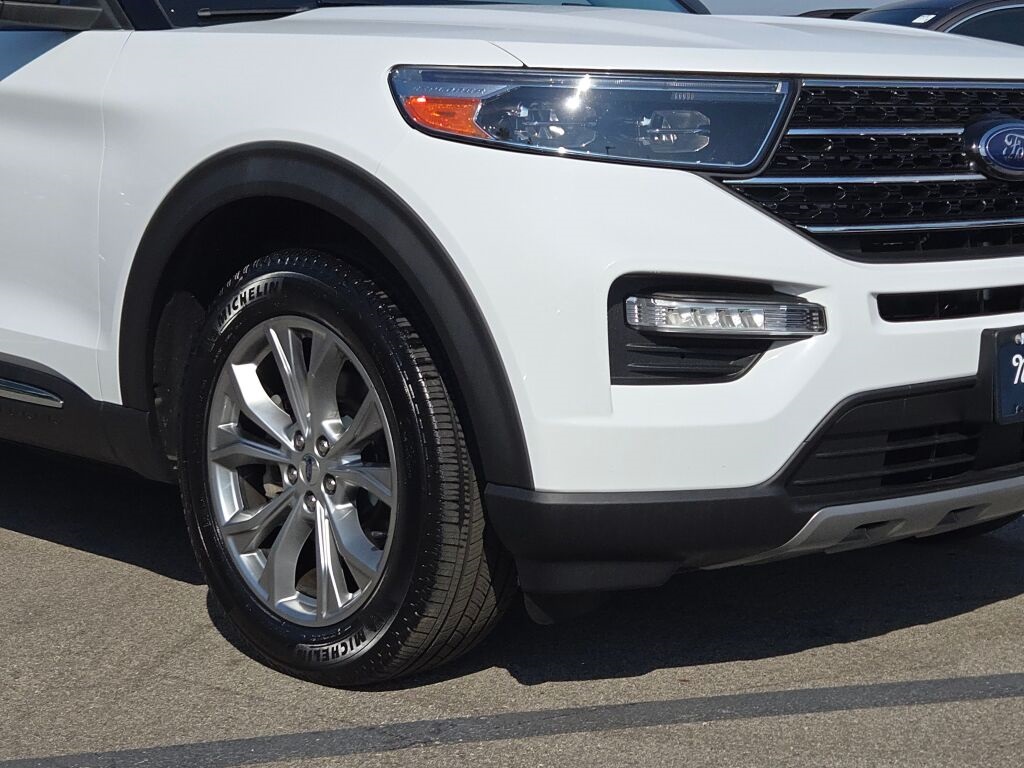 2020 Ford Explorer XLT photo 3