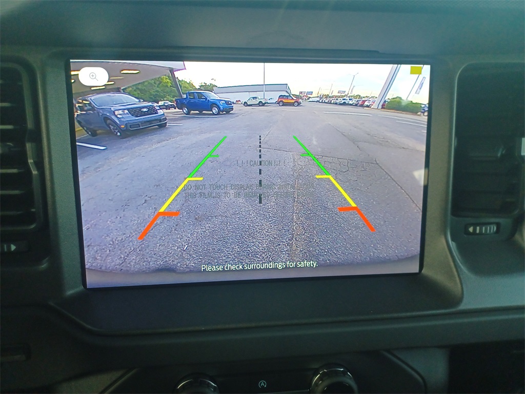 2025 Ford Bronco Base photo 33