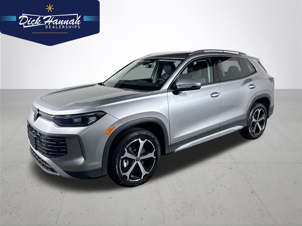 2025 Volkswagen Tiguan SE's photo