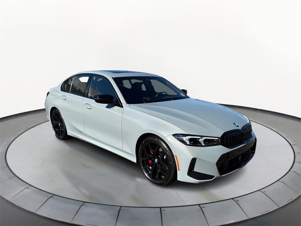 2026 BMW 3 Series 330i's photo