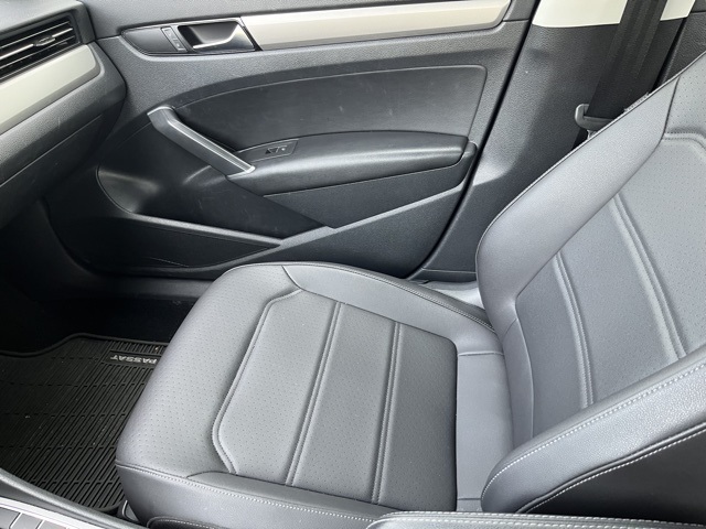 2022 Volkswagen Passat 2.0T SE photo 38