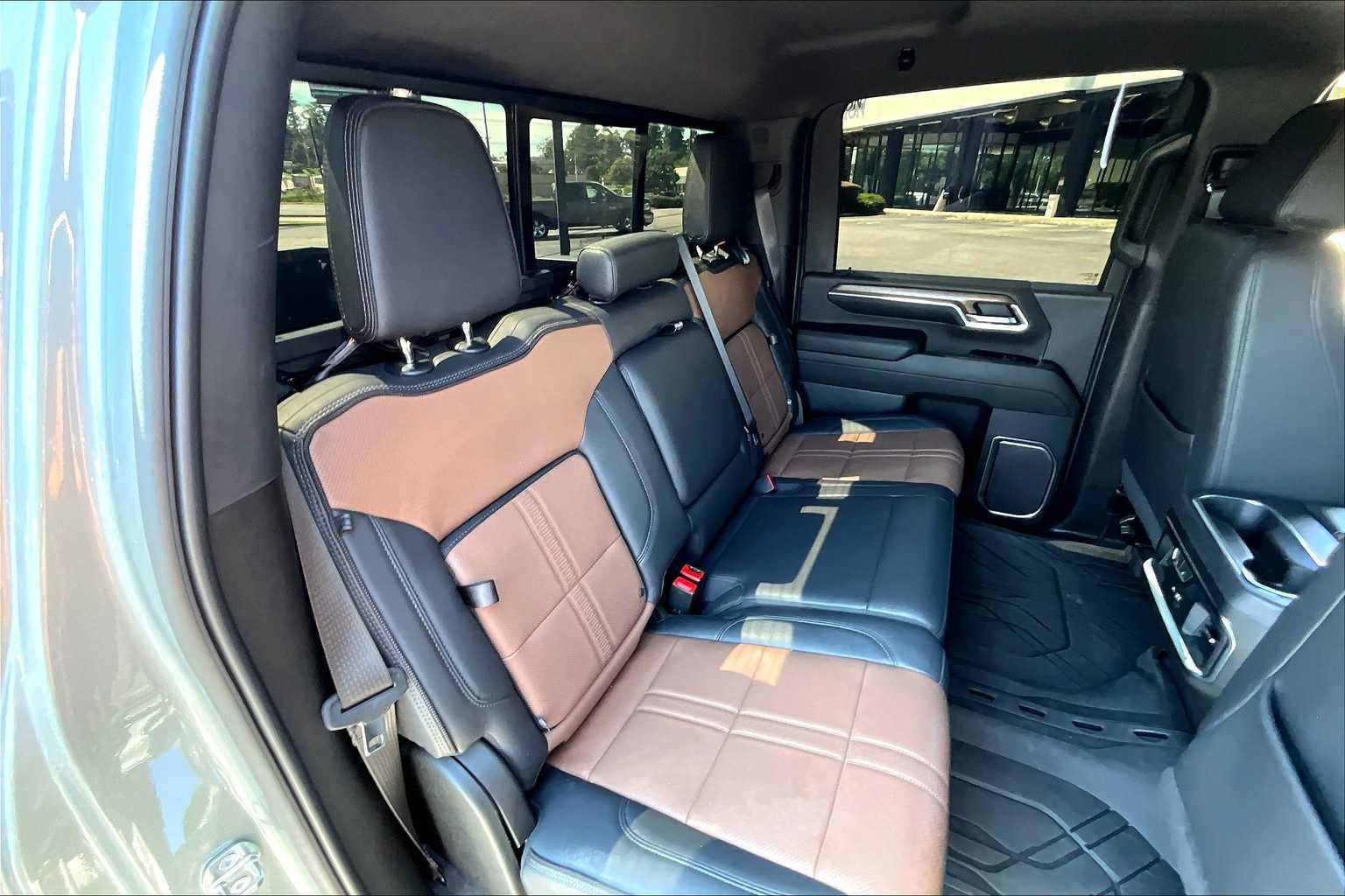 2024 Chevrolet Silverado 2500HD High Country photo 18