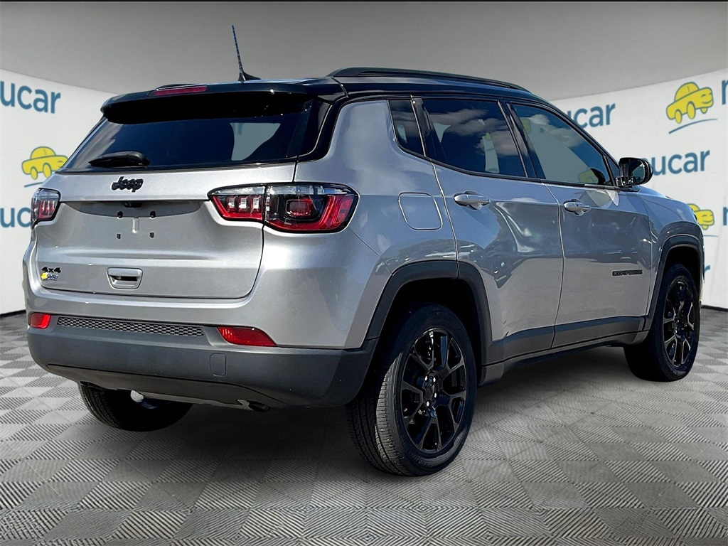 2023 Jeep Compass Altitude photo 6