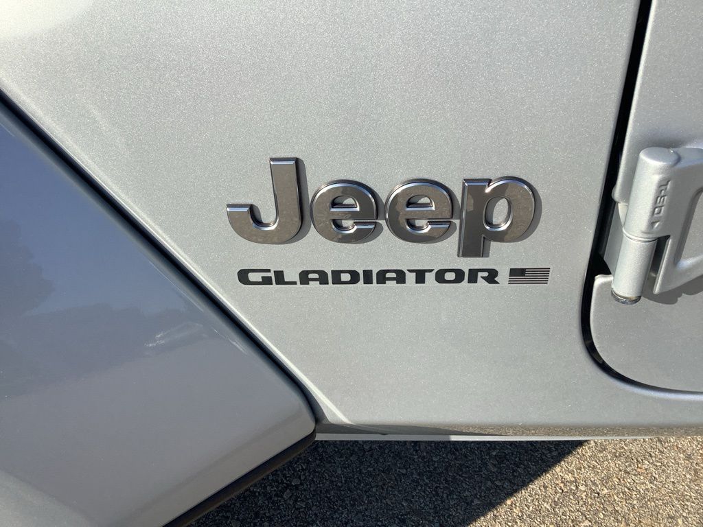 2023 Jeep Gladiator Overland photo 11