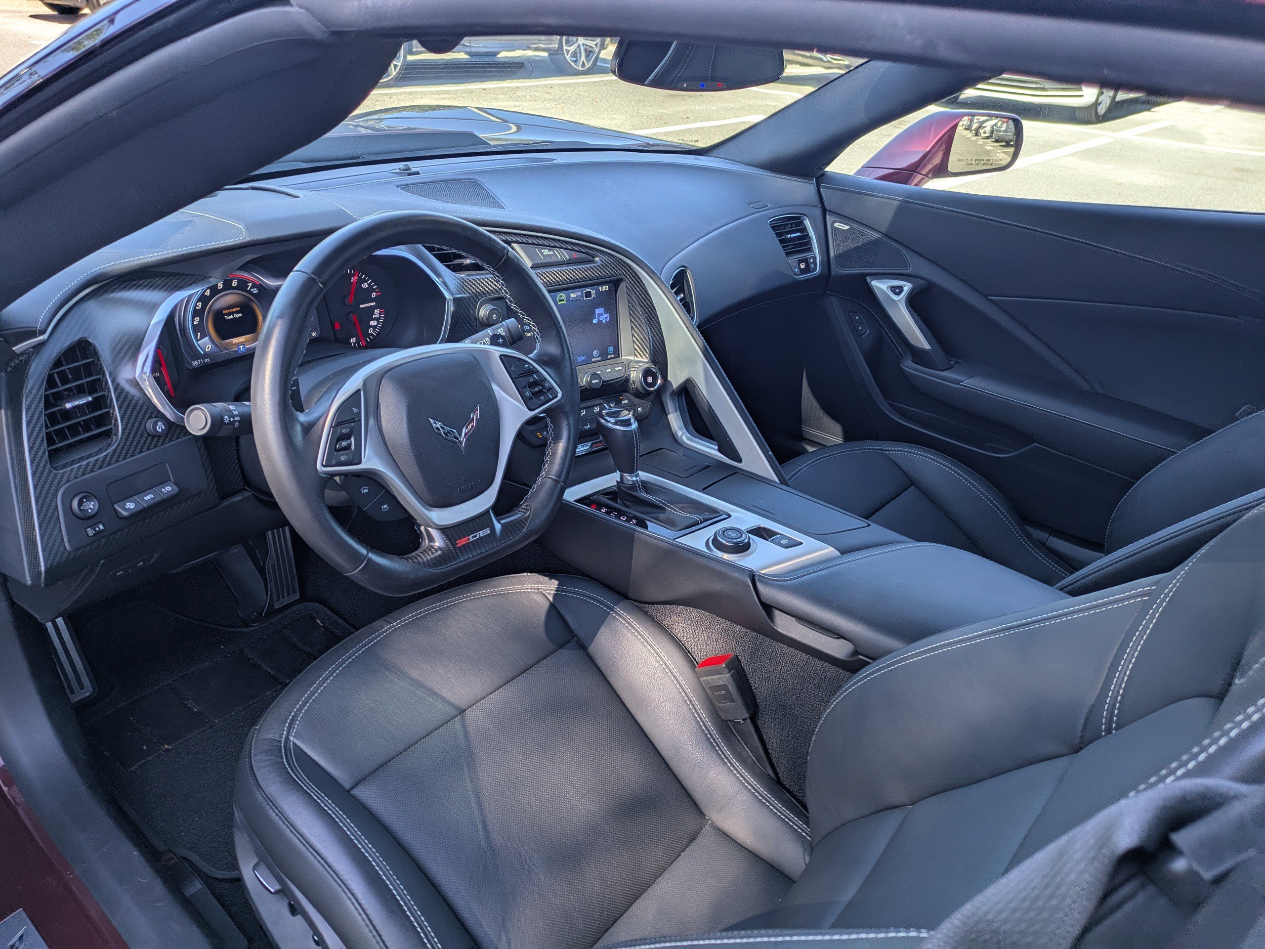 2016 Chevrolet Corvette Z06 2LZ photo 2