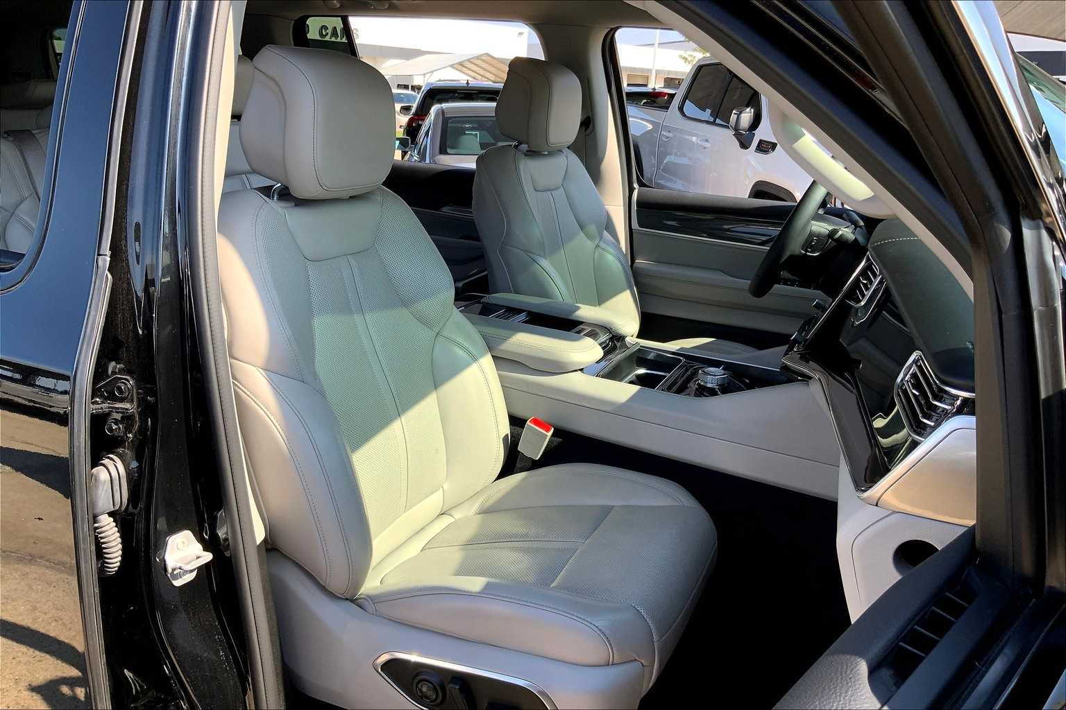 2022 Jeep Wagoneer Series I photo 8
