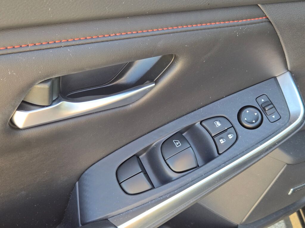 2024 Nissan Sentra SR photo 16