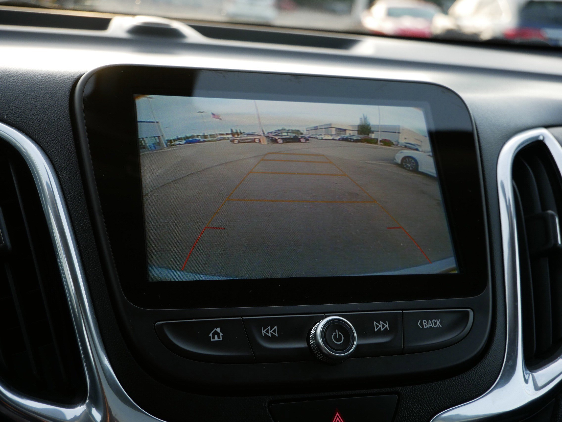 2018 Chevrolet Equinox LT photo 28