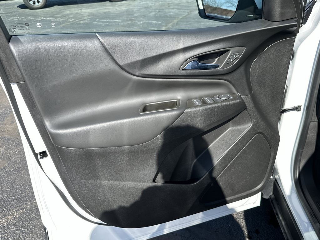 2023 CHEVROLET EQUINOX - Image 18