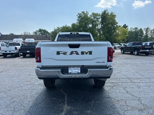 2025 Ram 2500 Tradesman photo 6