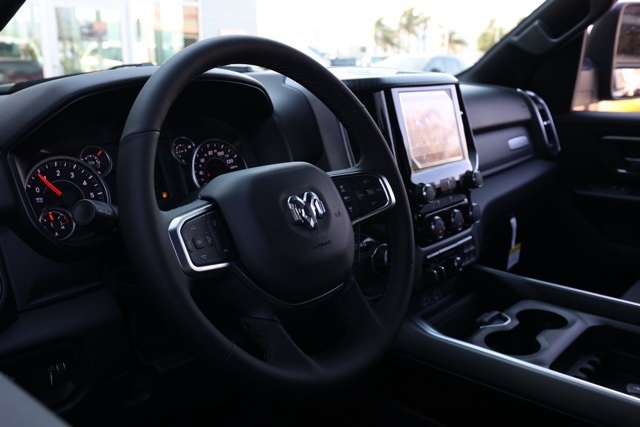 New 2026 Diamond Black Crystal Pearl-Coat Exterior Paint RAM Big Horn Sport Appearance image 13