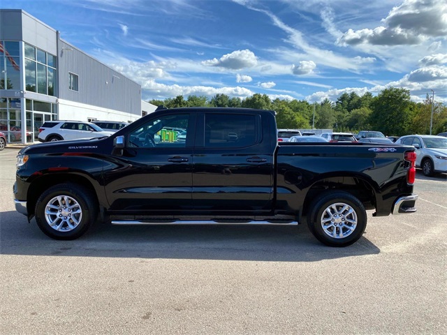 2024 Chevrolet Silverado 1500 LT photo 7