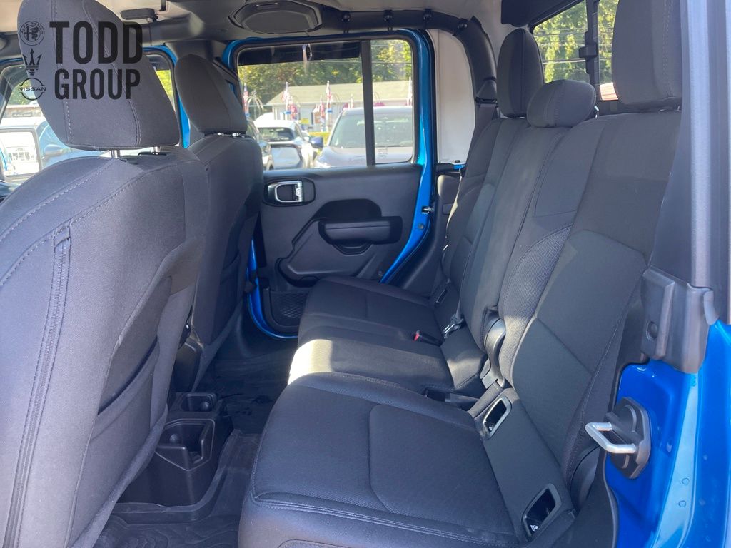 2023 Jeep Gladiator Willys photo 23