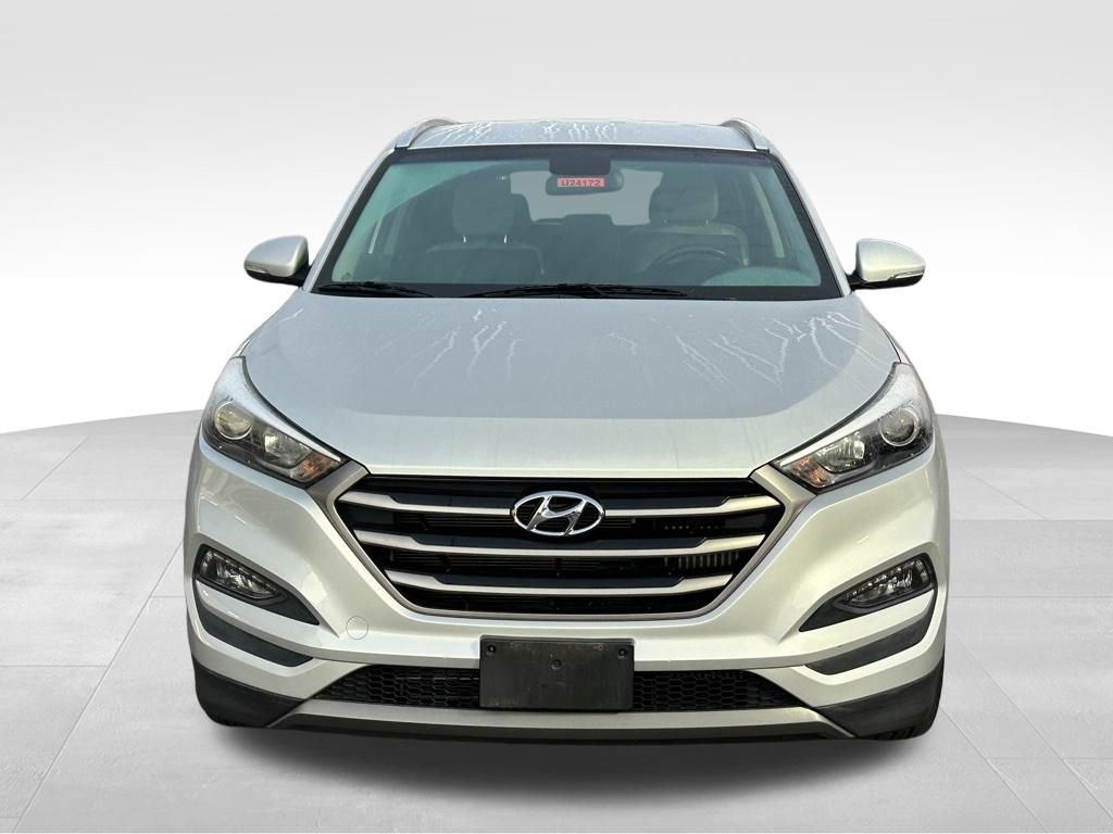 2016 Hyundai Tucson Sport photo 2