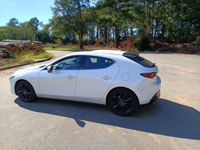 2023 Mazda Mazda3 Hatchback 2.5 s Premium photo 2