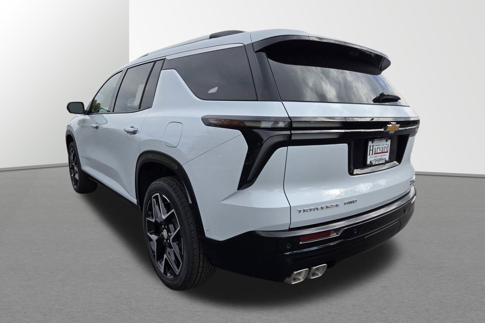 2026 Chevrolet Traverse High Country photo 2