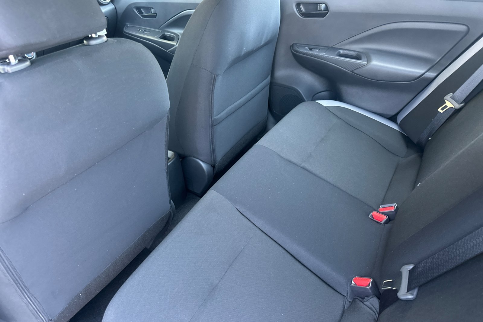 2025 Nissan Versa S photo 9