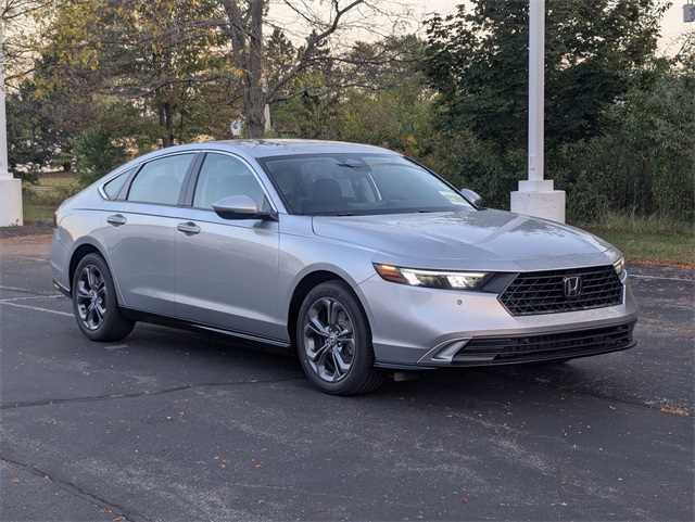 2025 Honda Accord Hybrid EX-L photo 4