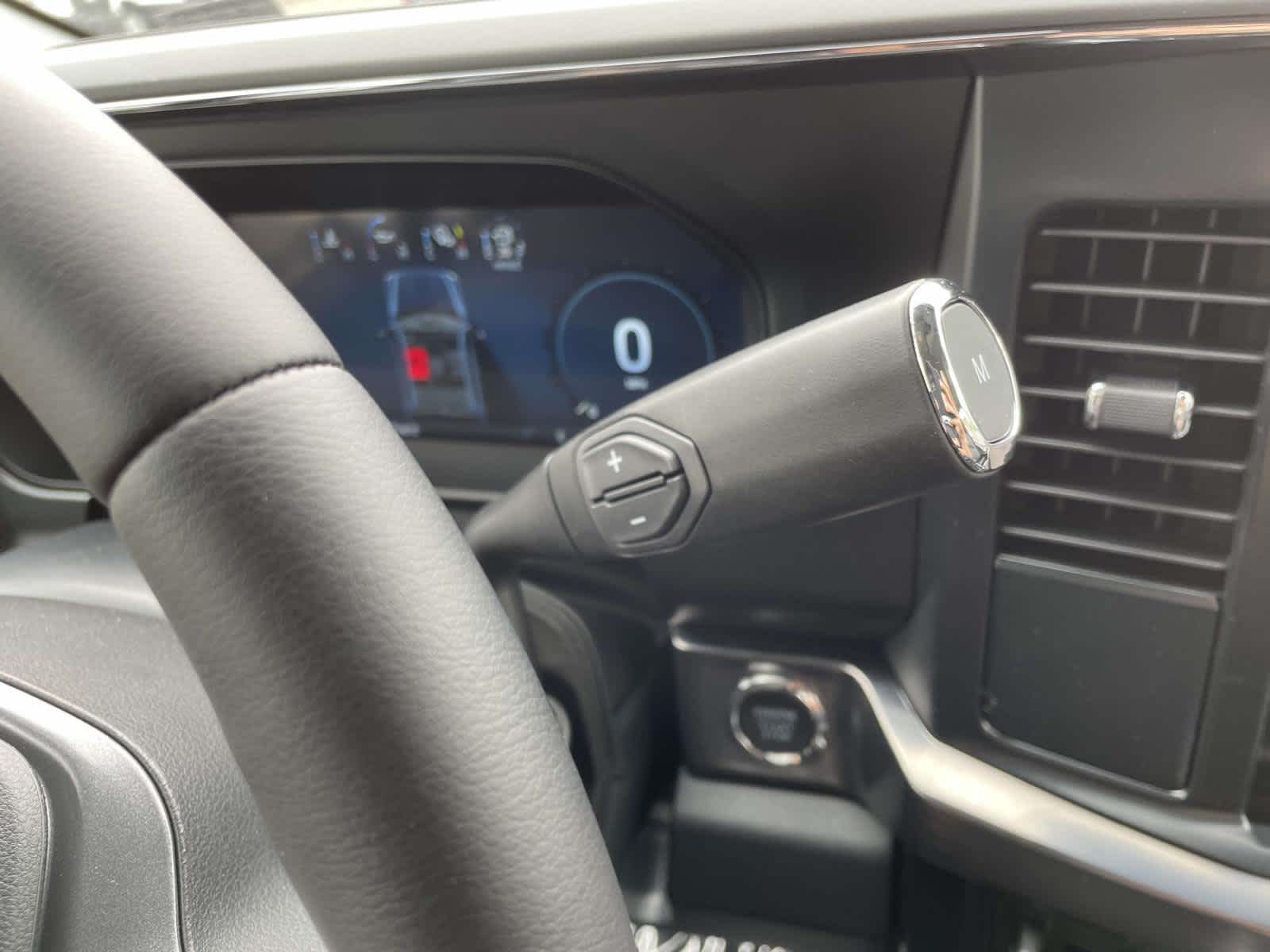 2025 Ford F-350 Lariat photo 33