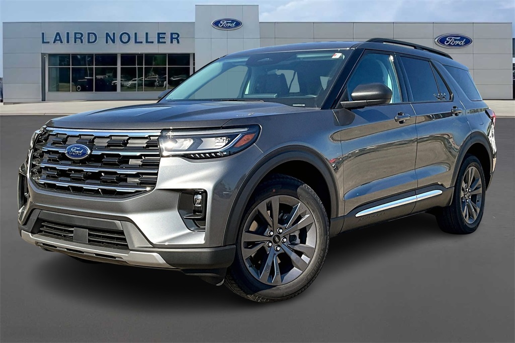 2025 Ford Explorer Active's photo
