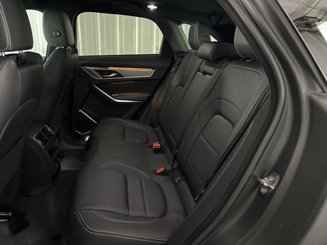 2025 Jaguar F-PACE P250 R-Dynamic S photo 22