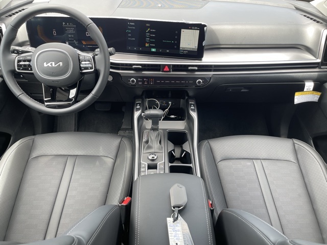 2025 Kia Sorento S photo 6