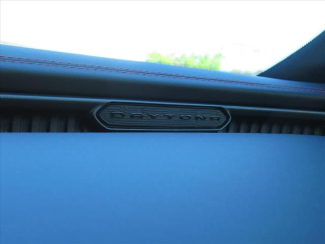 2025 Dodge Charger R/T photo 22