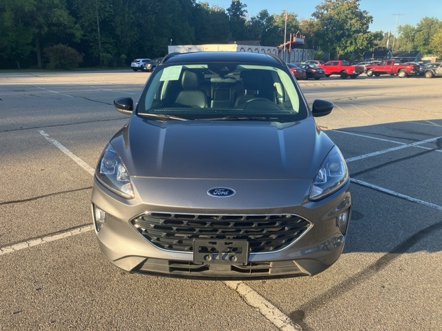 2022 Ford Escape SEL photo 2