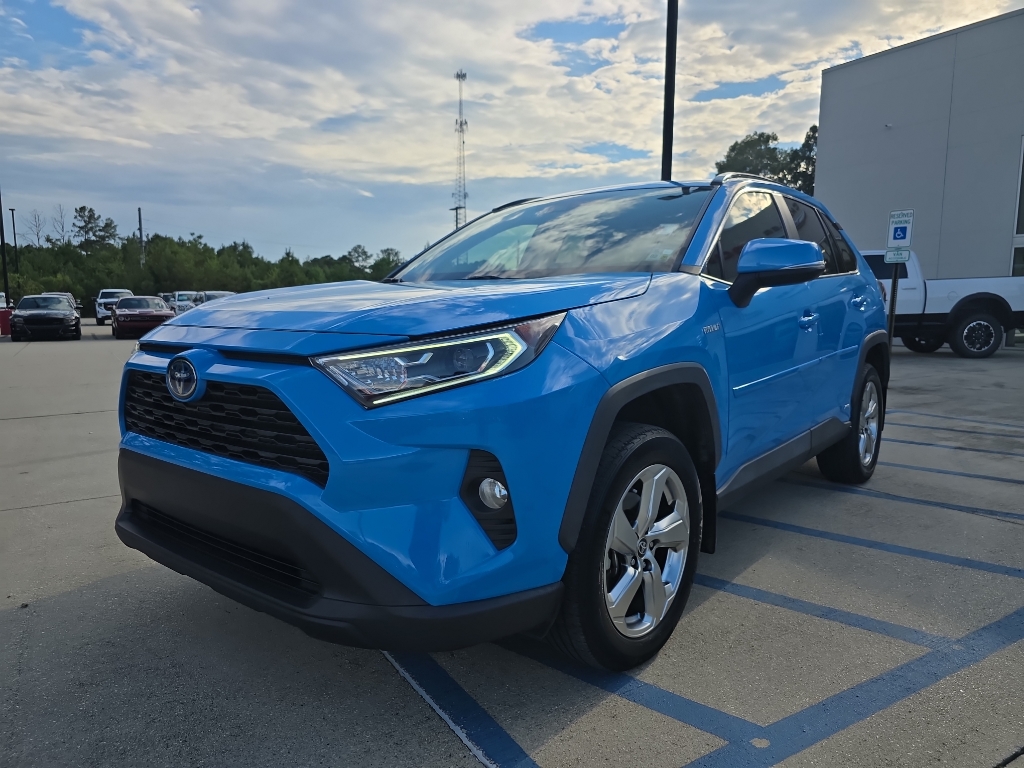 2021 Toyota RAV4 Hybrid XLE Premium photo 3