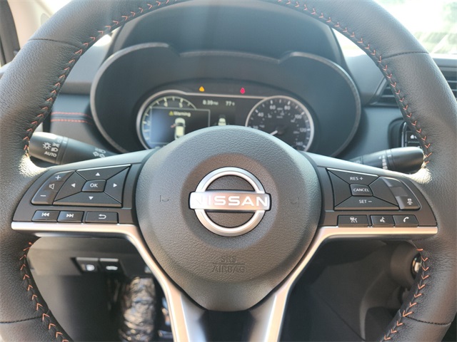 2025 Nissan Versa SR photo 13