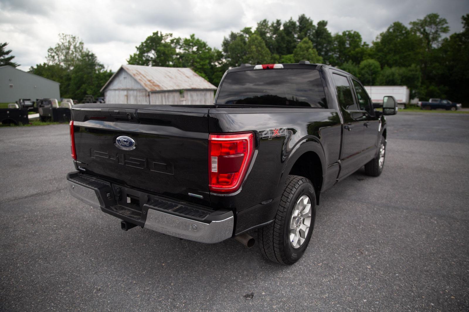 2022 Ford F-150 XLT photo 3